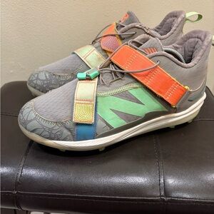 New Balance Lindor Fuelcell v2 baseball cleats,  preowned, size 9.5, good cond